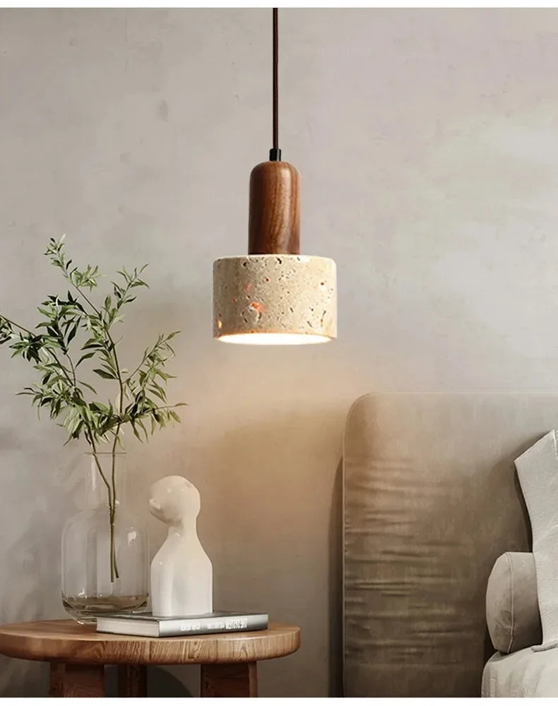 Pendelleuchte aus Travertin im Wabi-Sabi-Stil