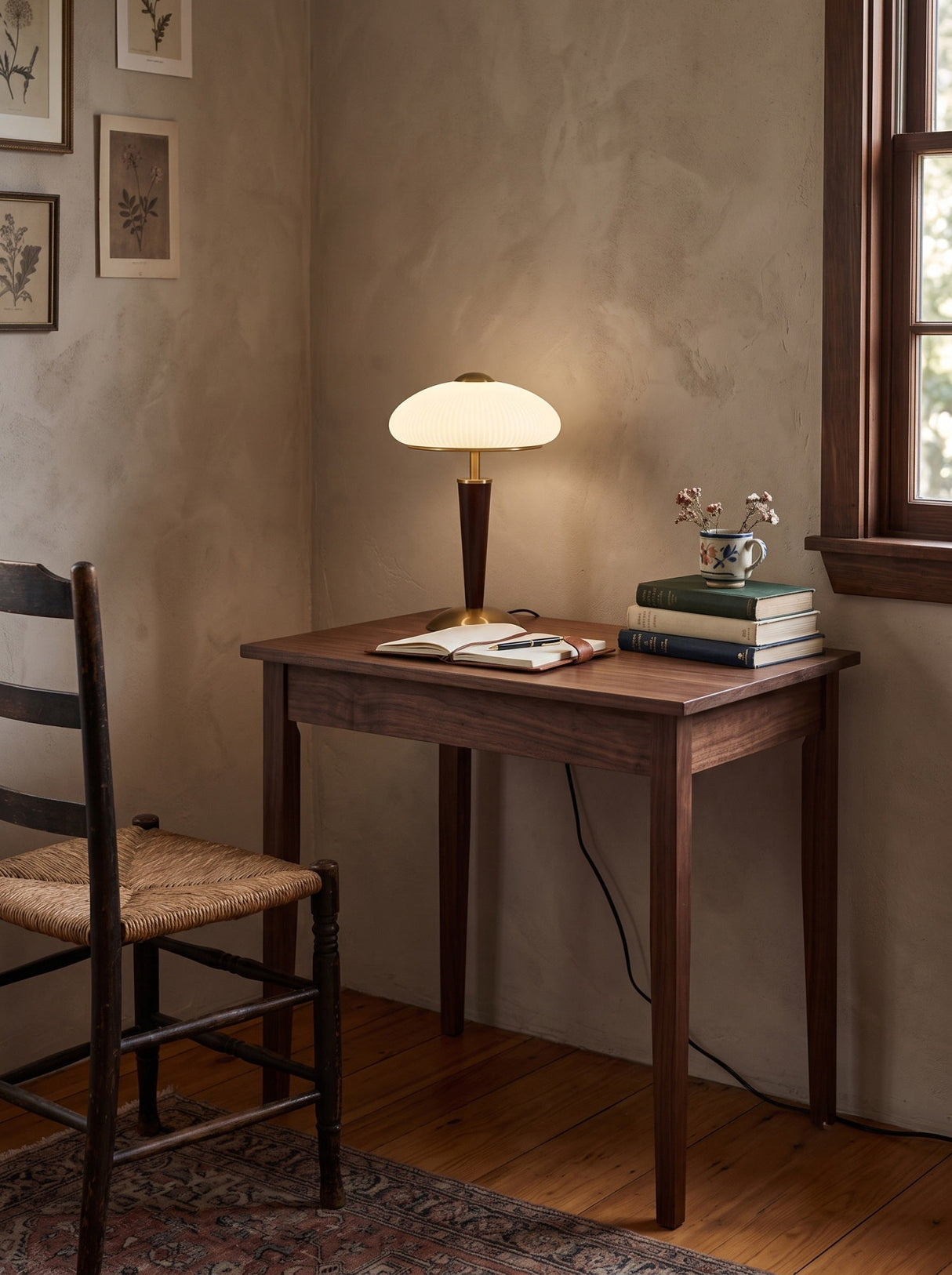 Herman table lamp detail view