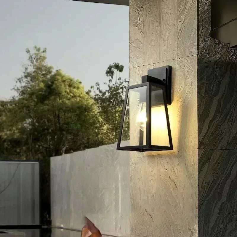 Verona Außenwandleuchte, Glas und Metall, IP65