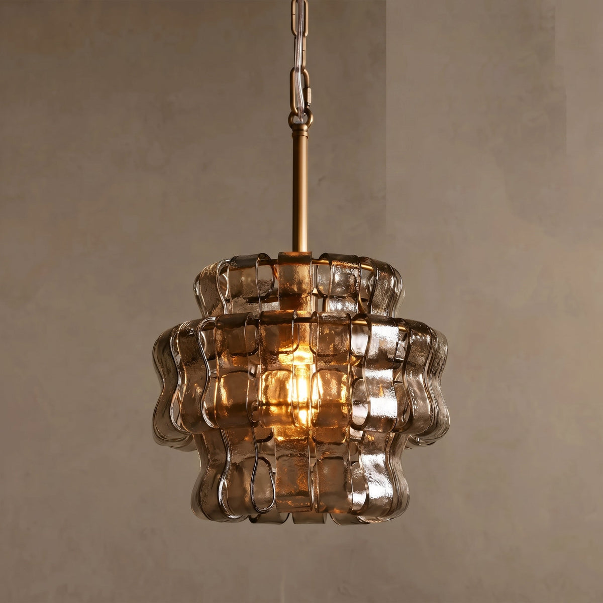 Lifestyle: Nirsa pendant light