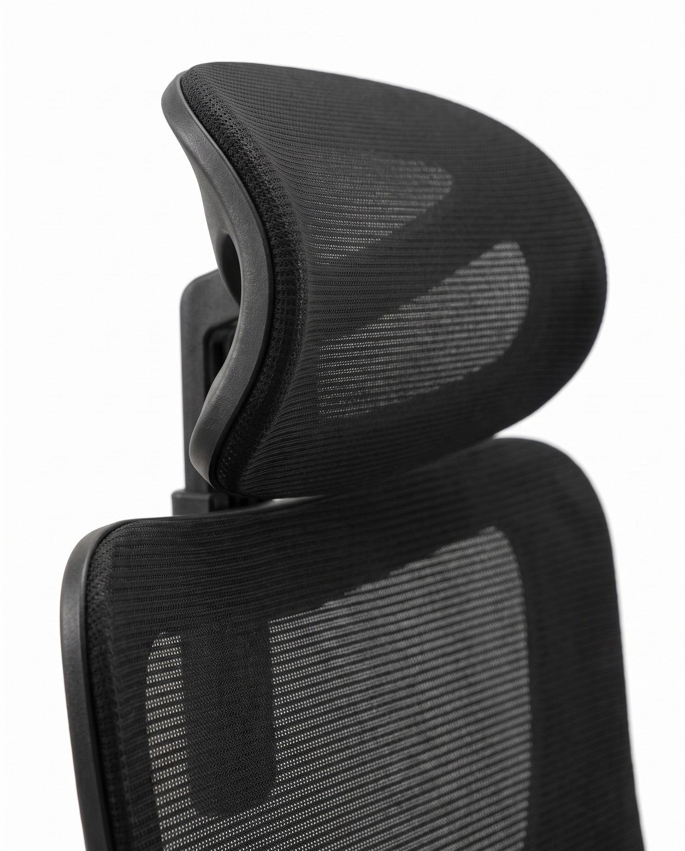 Aria headrest and upper mesh back, close-up