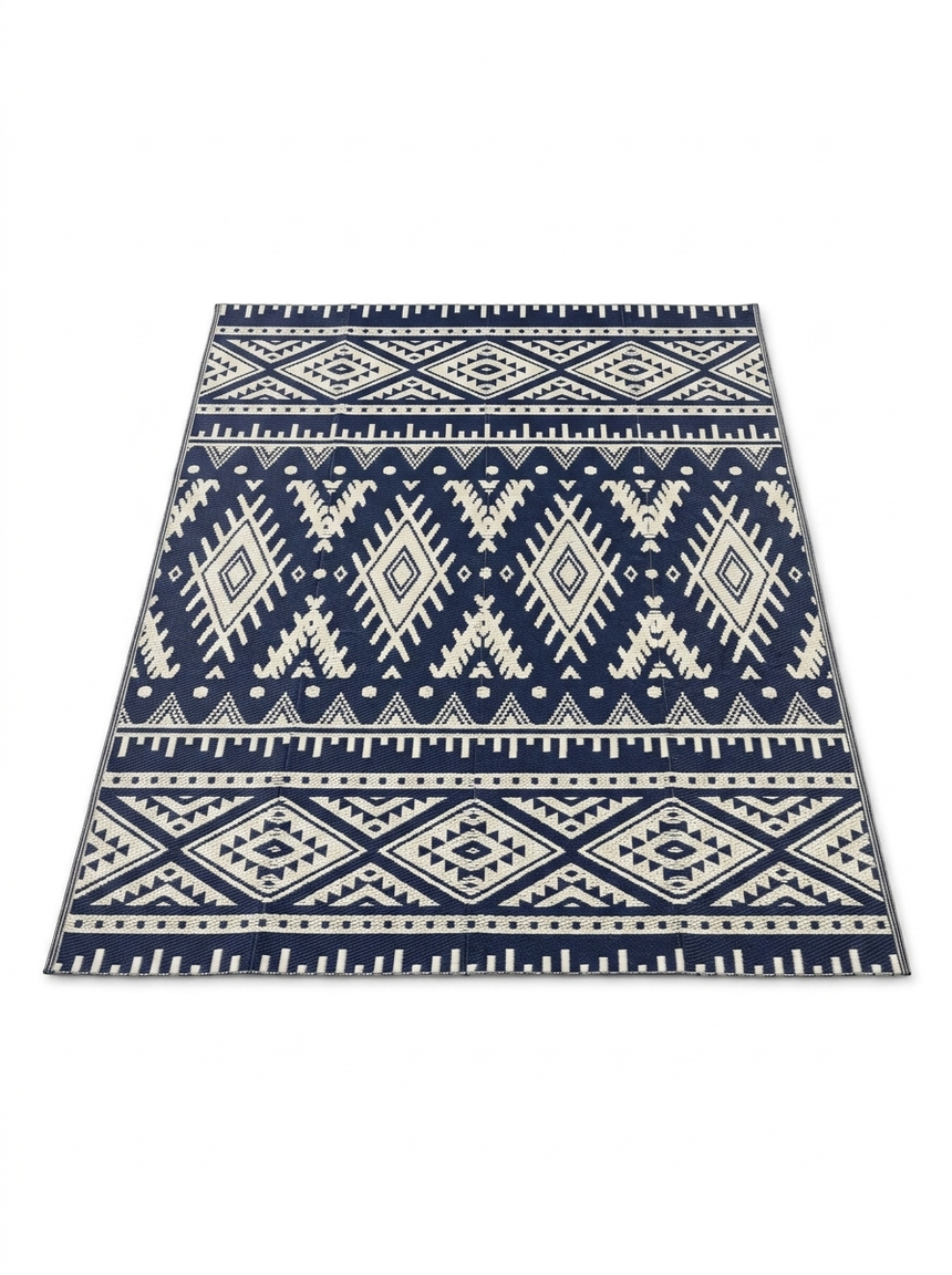 Versatile reversible geometric outdoor rug — studio white