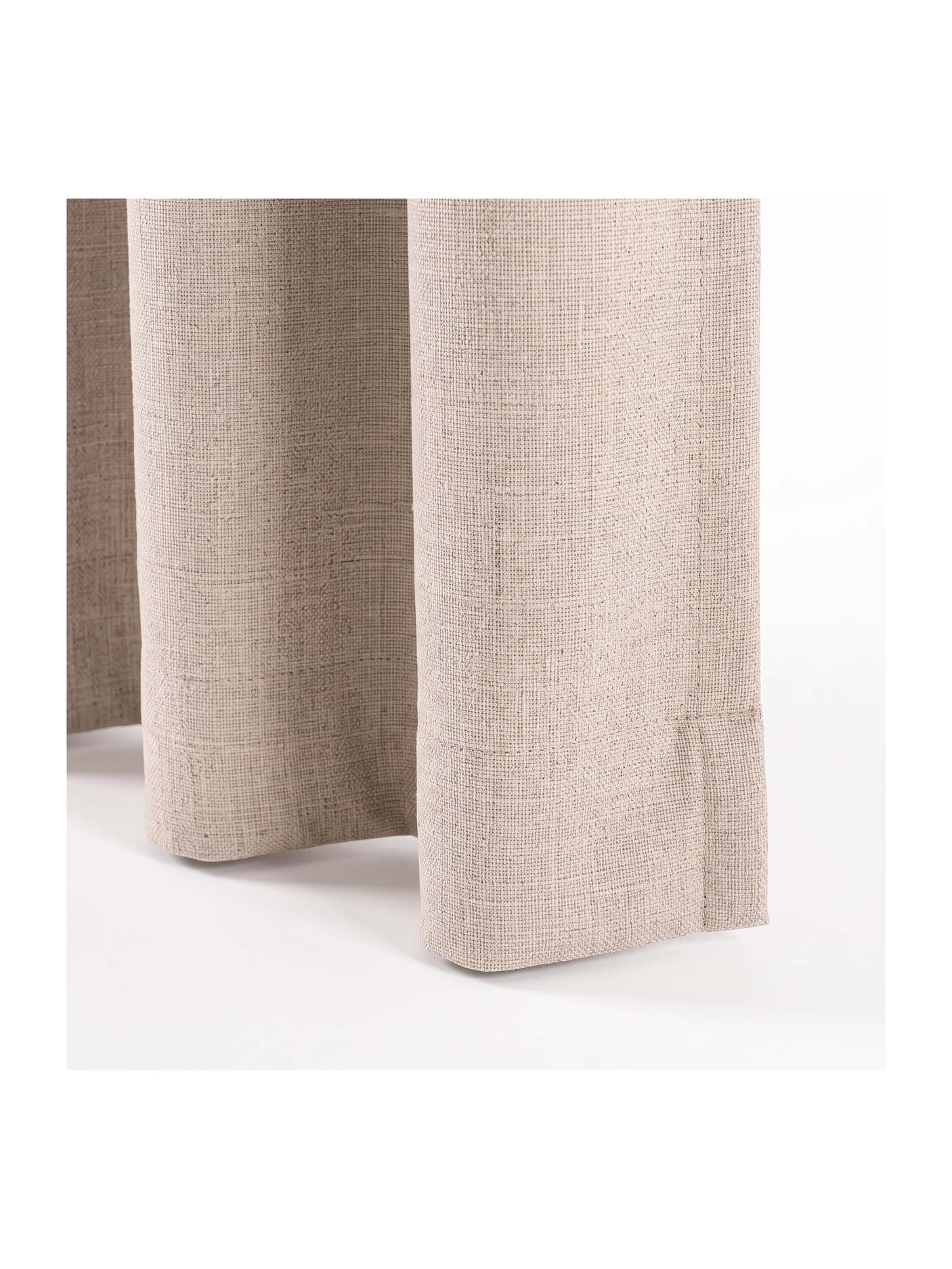Linden curtains, hem detail