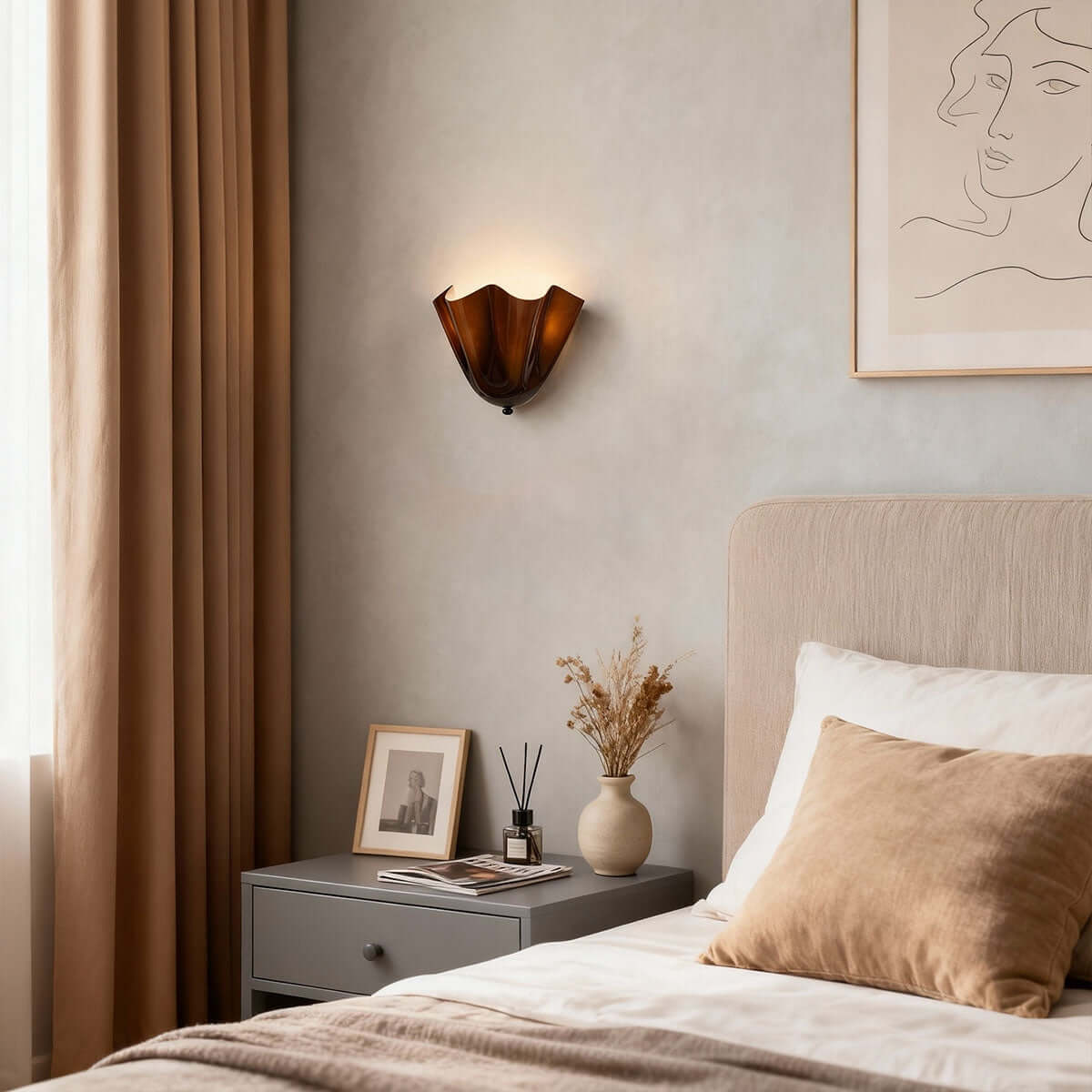Zerane wall sconce