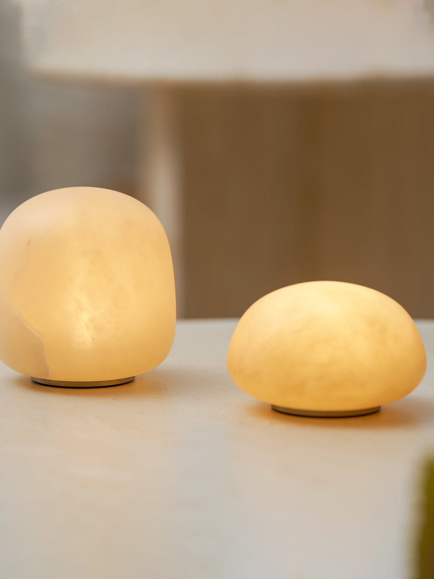 Snowflake table lamp