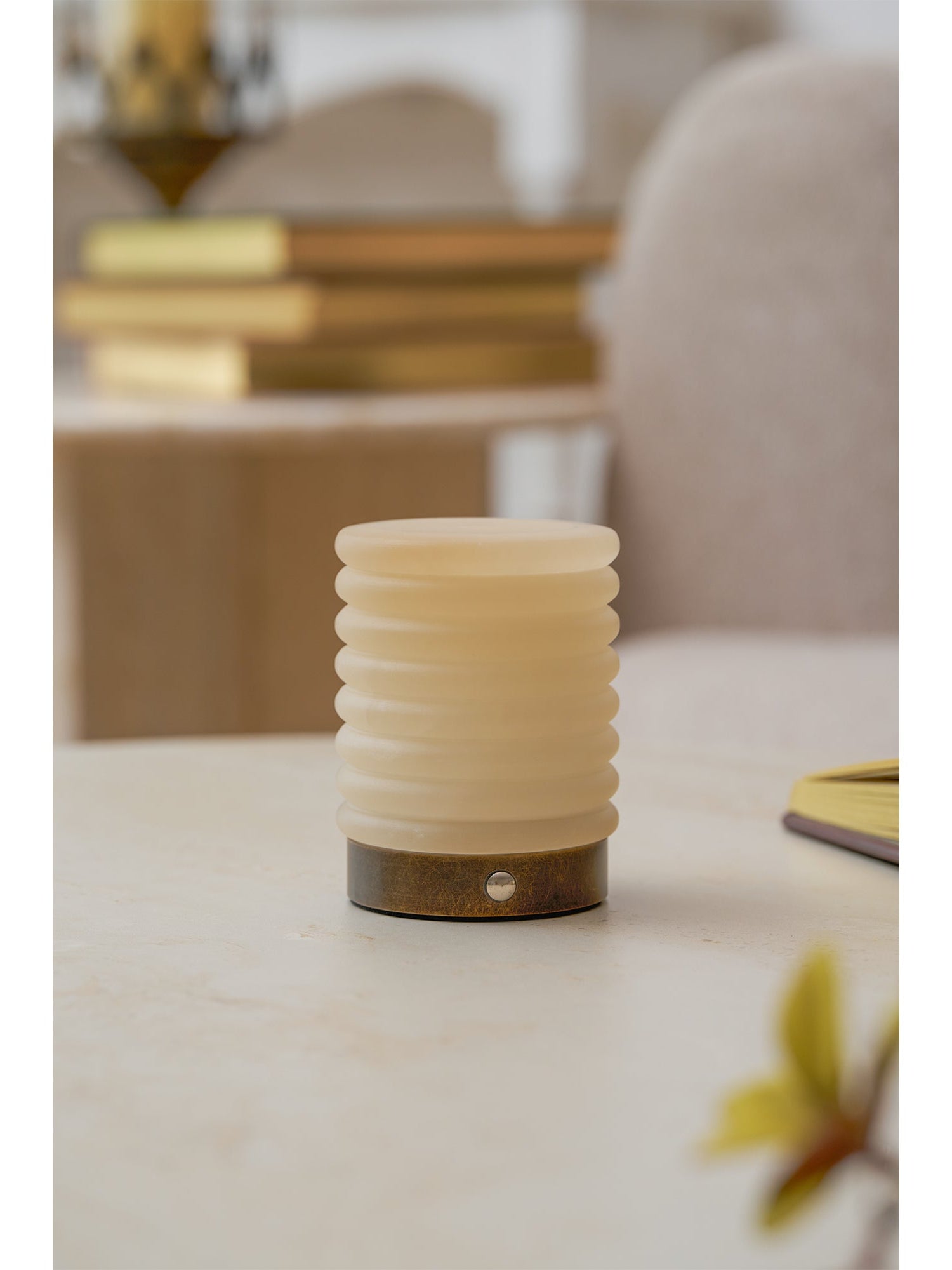 Snowflake table lamp
