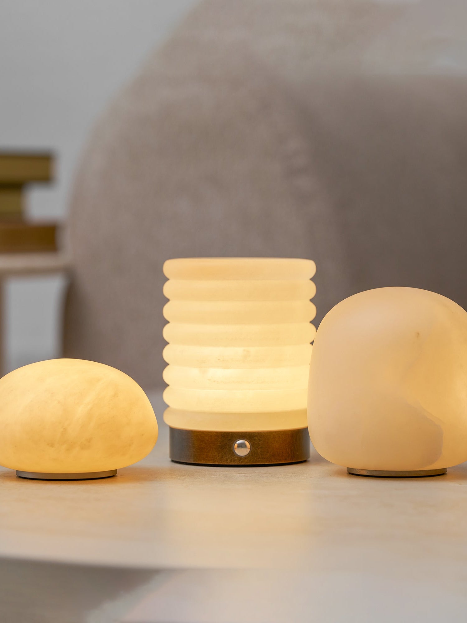 Snowflake table lamp