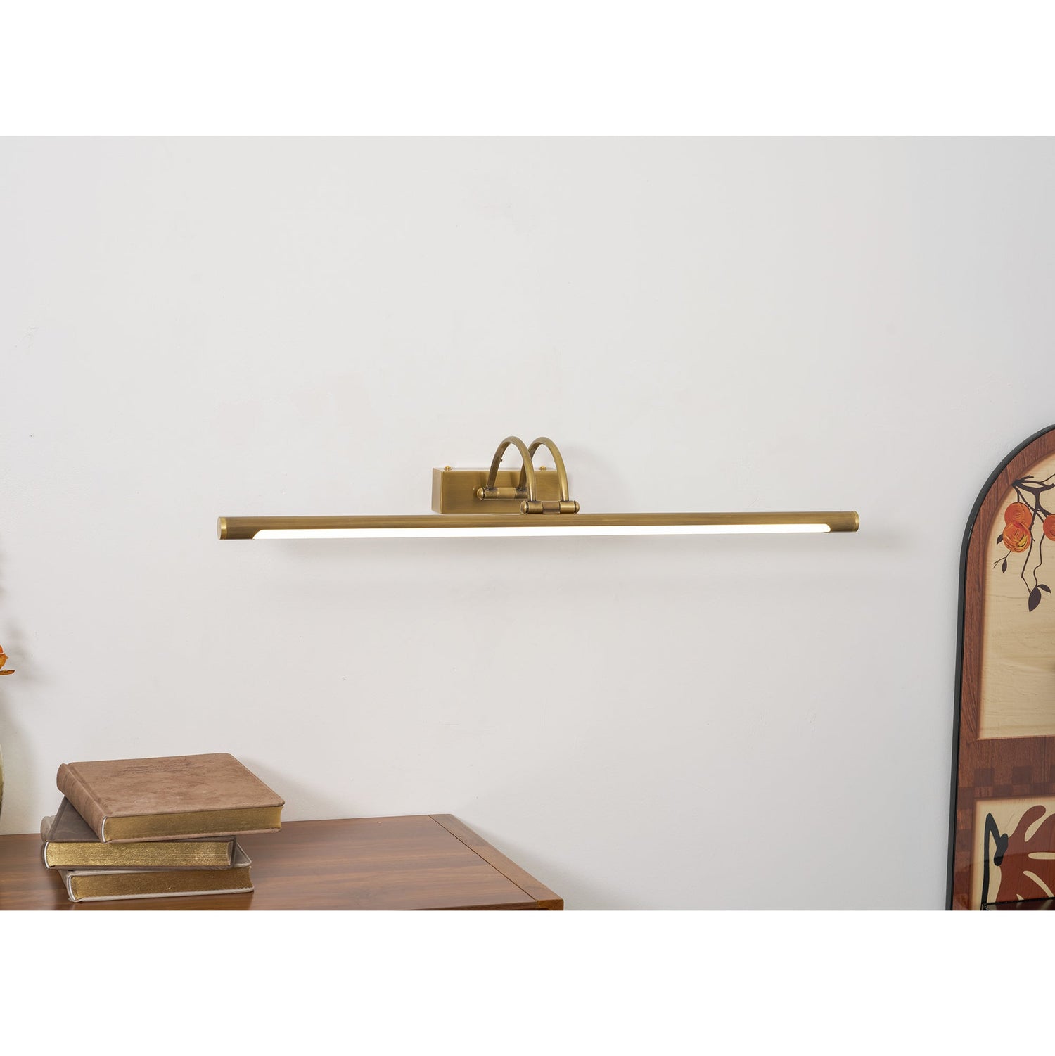 Alton wall lamp
