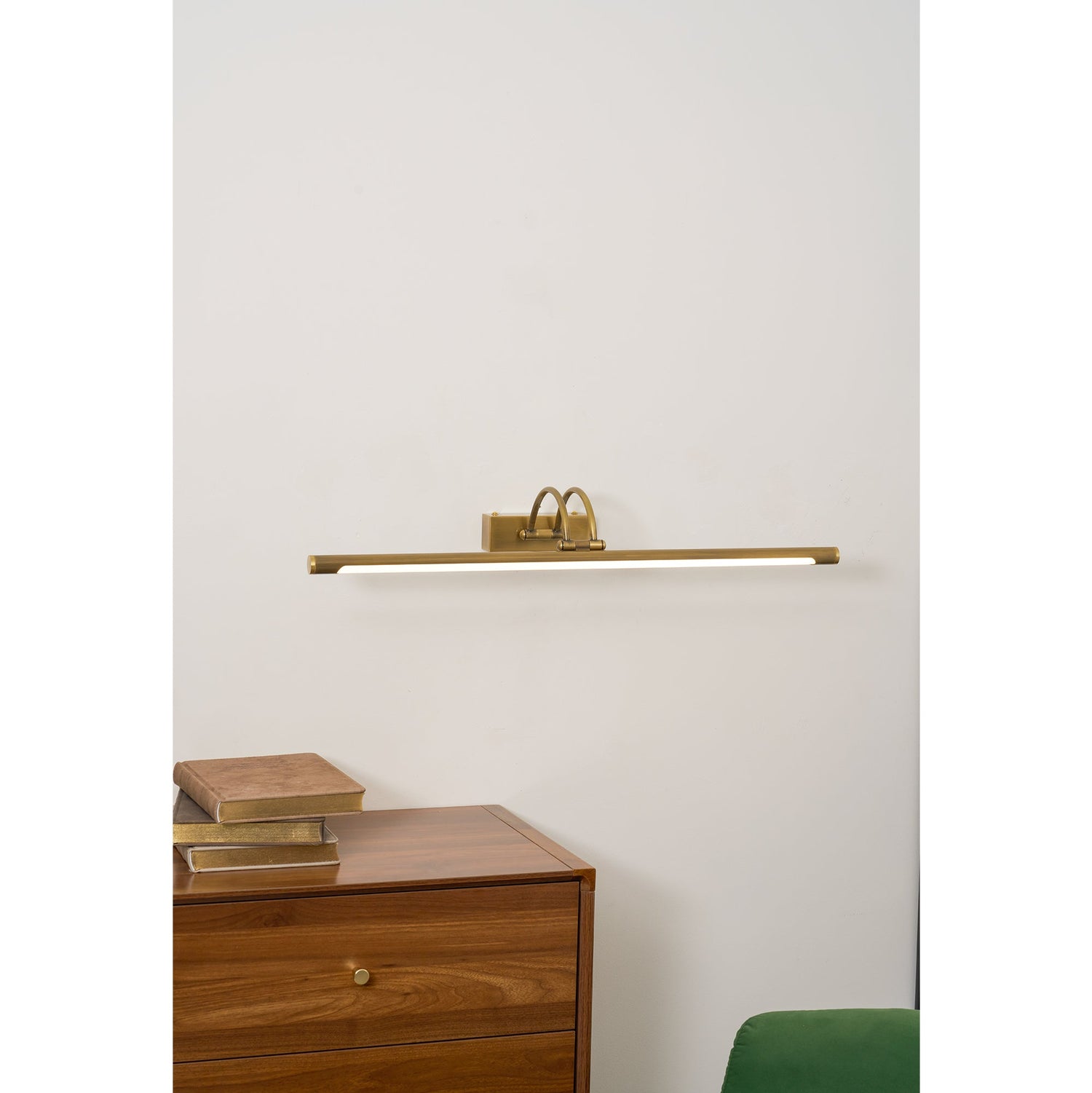 Alton wall lamp