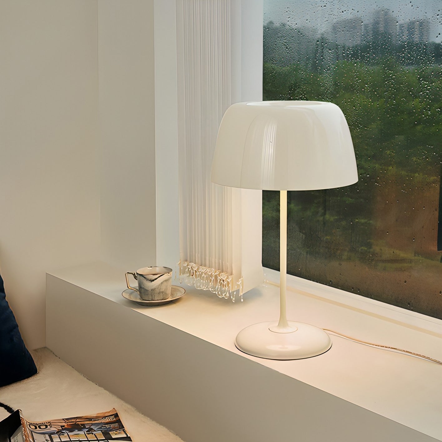 Bittel table lamp