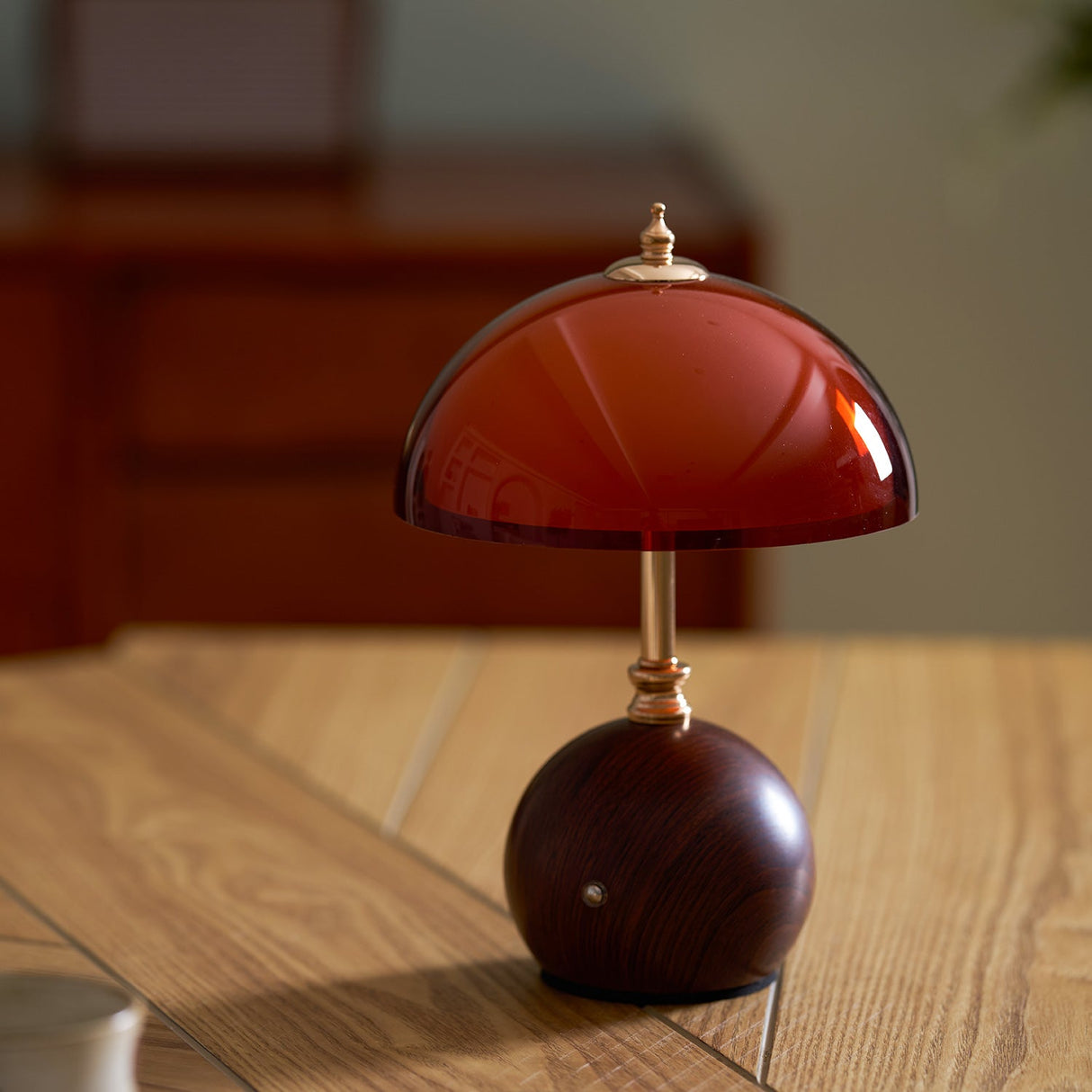 Coby table lamp