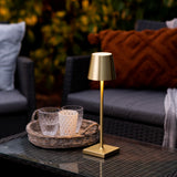 Vessa table lamp