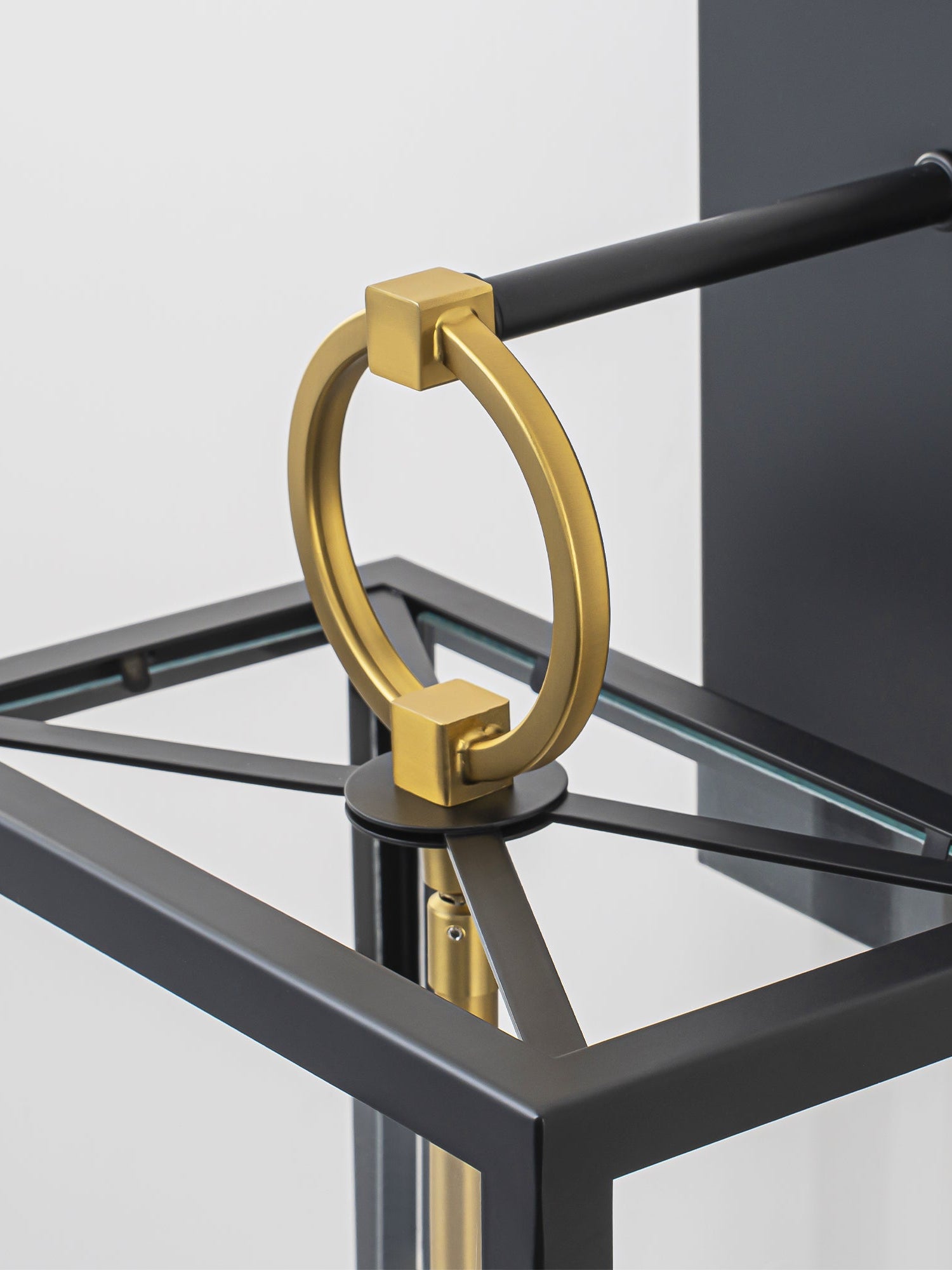 Wandleuchte im Laternen-Design, Glas, Schwarz-Gold