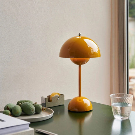 Domo table lamp