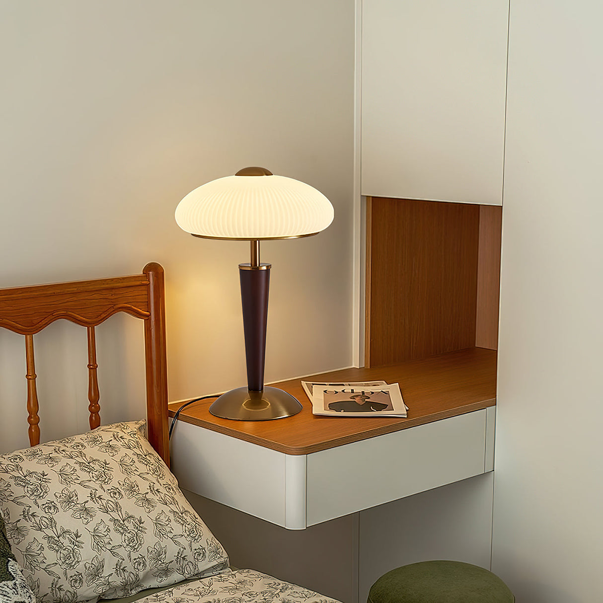 Herman table lamp detail