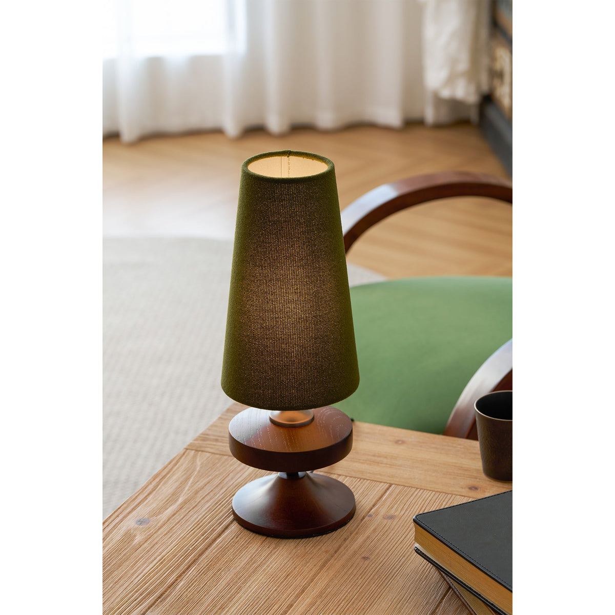 Alvar table lamp