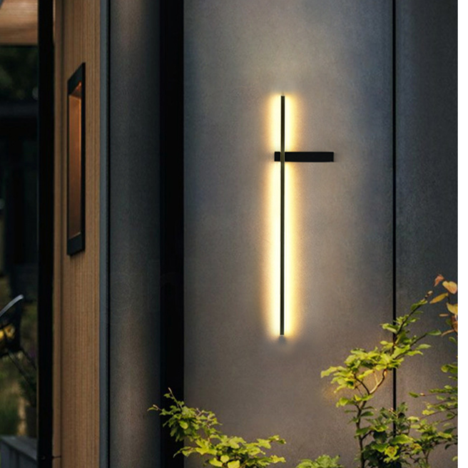 Luminara – Außenwandleuchte im Säulendesign