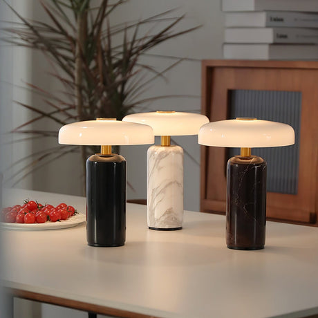 Lunova table lamp