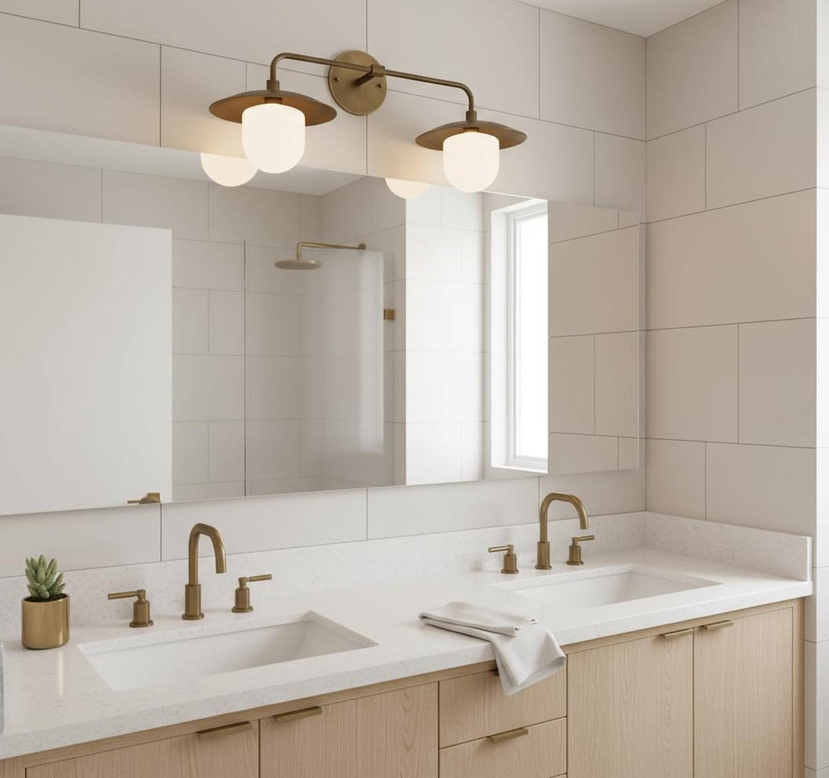Mariette wall sconce