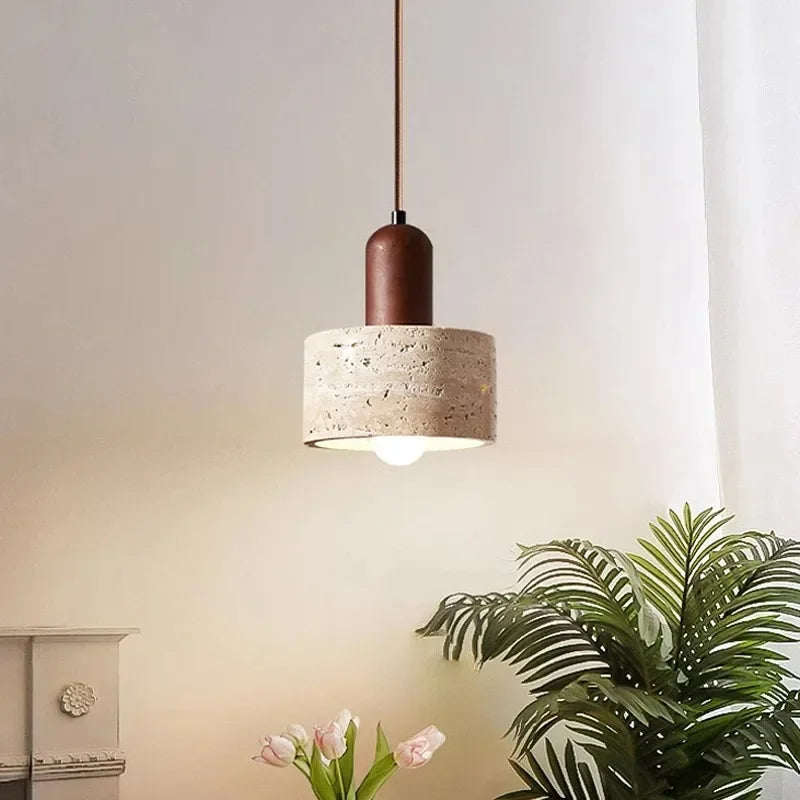 Pendelleuchte aus Travertin im Wabi-Sabi-Stil