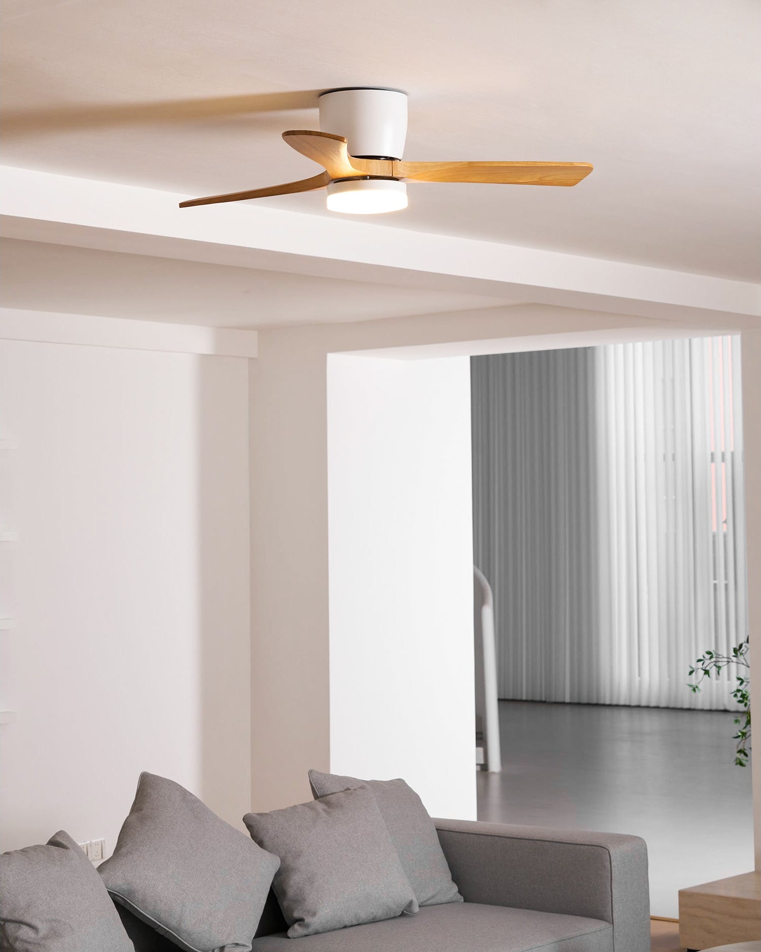 Henrik ceiling fan