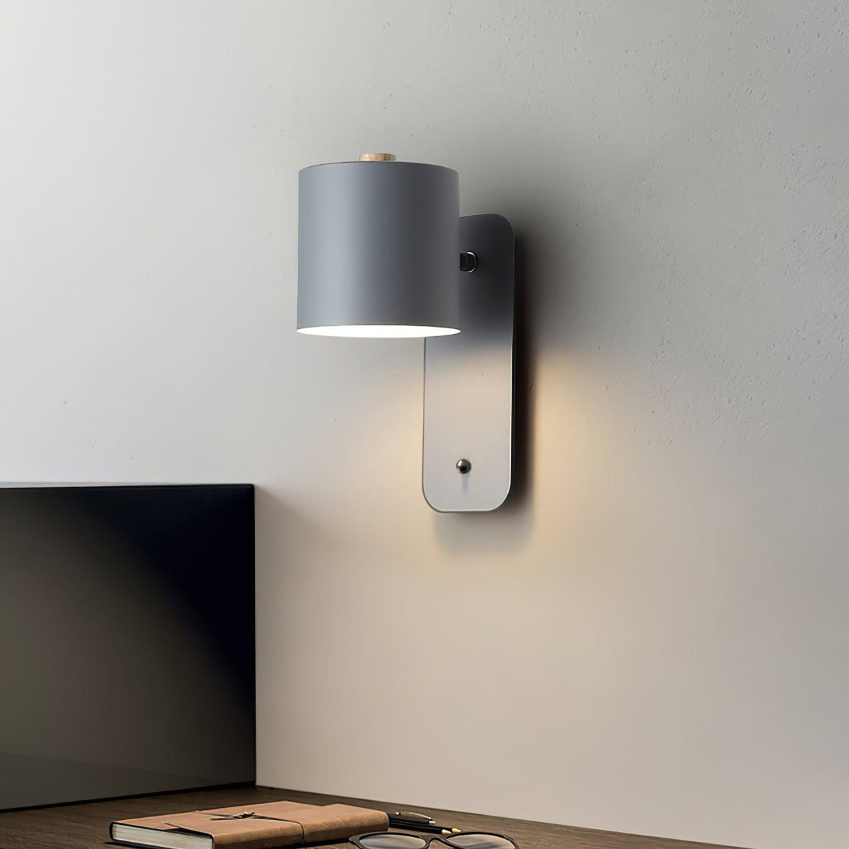 Cylo wall sconce