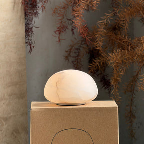 Snowflake table lamp