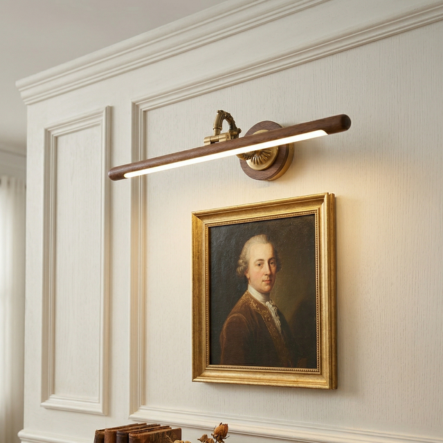 Picta wall sconce