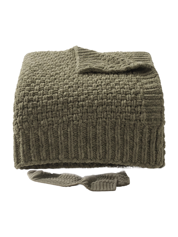 Fern Chunky Knit Throw Blanket — studio white