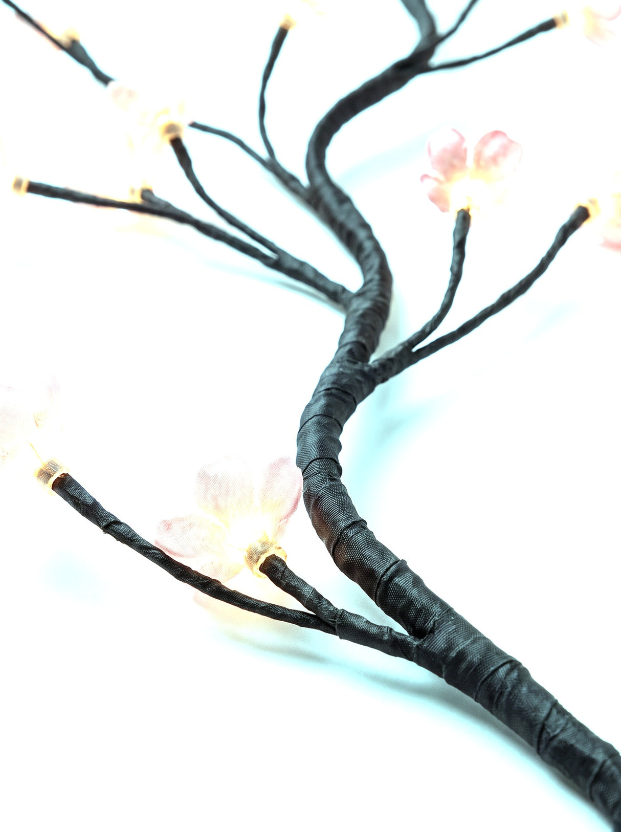Close-up of the shapeable wrapped branch