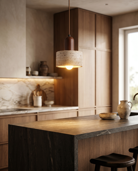 Pendelleuchte aus Travertin im Wabi-Sabi-Stil