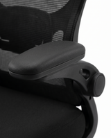 Aria 3D adjustable armrest, close-up