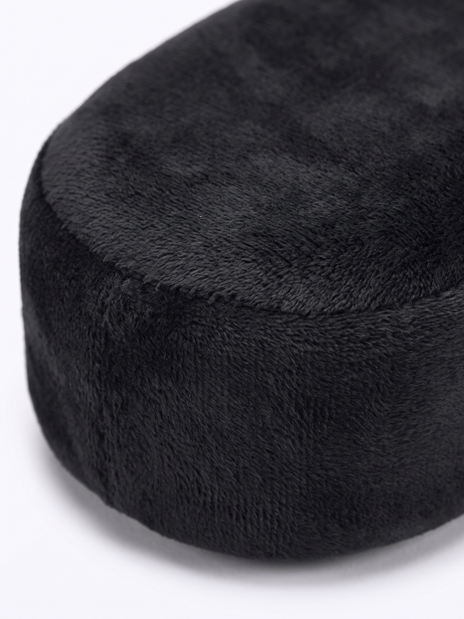 Cloudrest velvet memory-foam surface, close-up