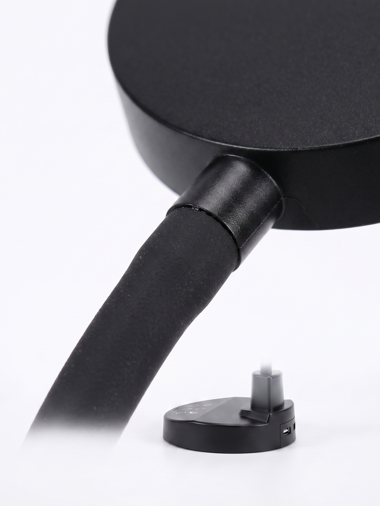 Lume flexible gooseneck neck, close-up