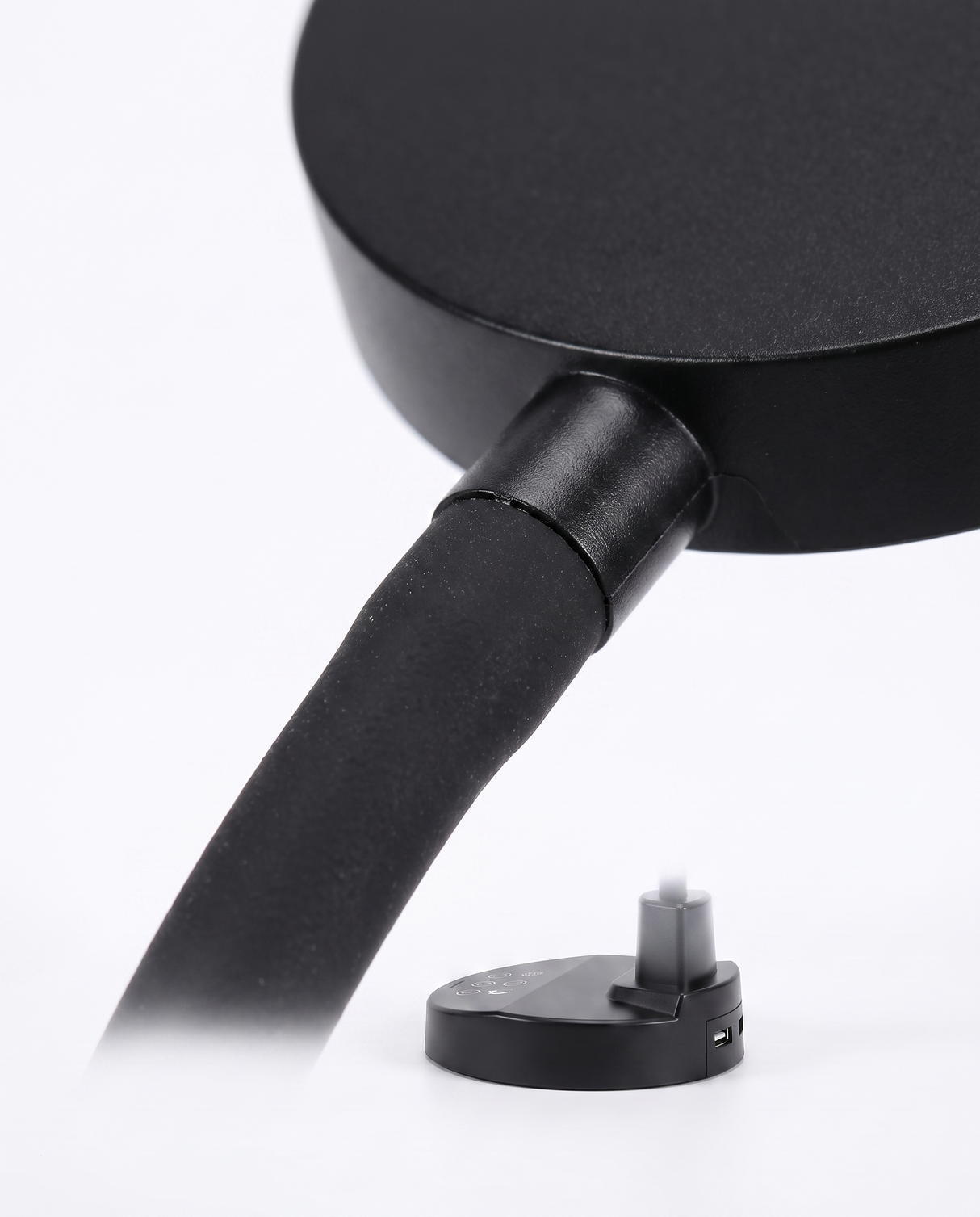 Lume flexible gooseneck neck, close-up