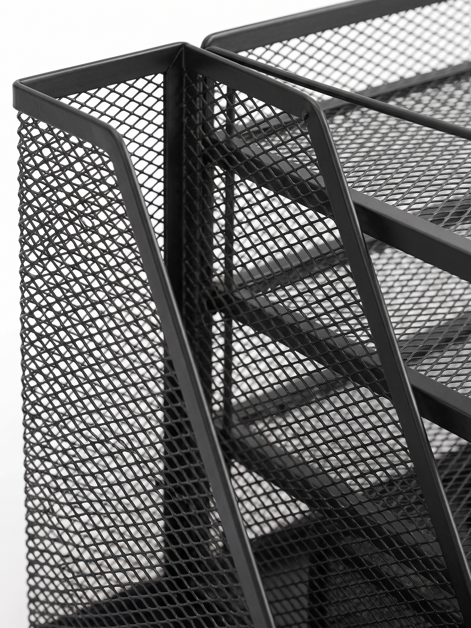 Ordine vertical file-slot detail, close-up