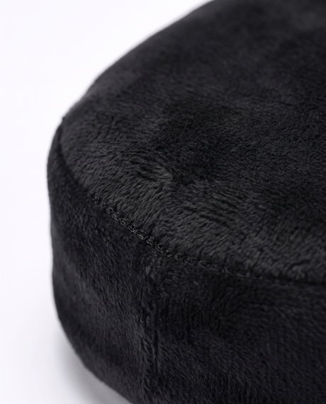 Cloudrest velvet corner and seam, close-up