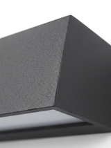 Macro of the die-cast aluminum end corner and finish