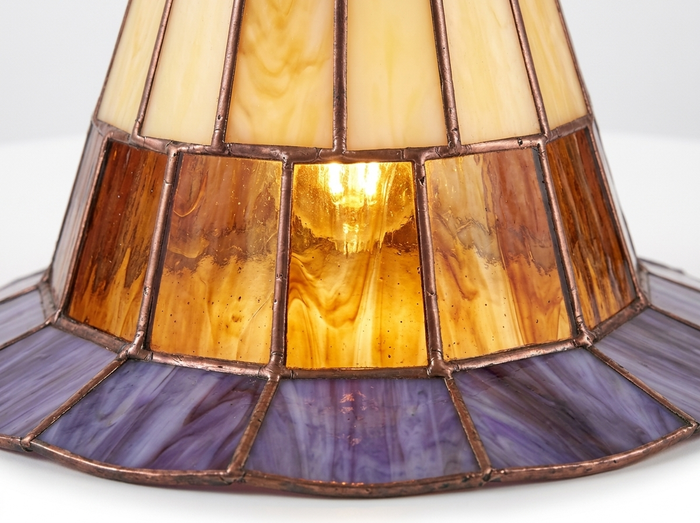 Solin lamp amber accent glass close-up