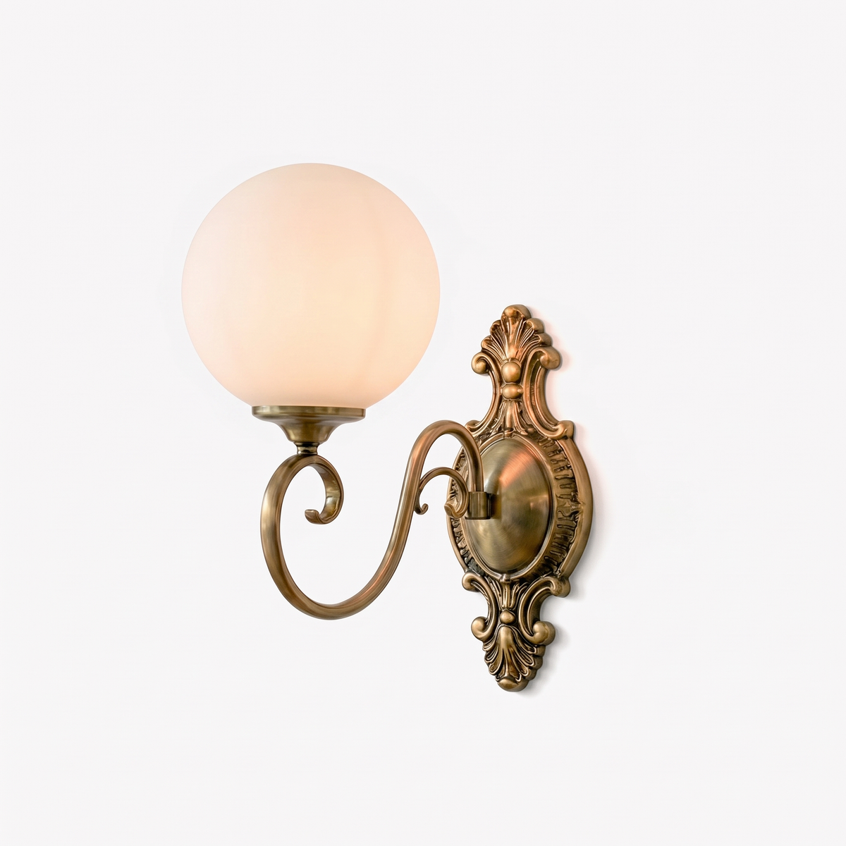 Vintarose in Brass & White
