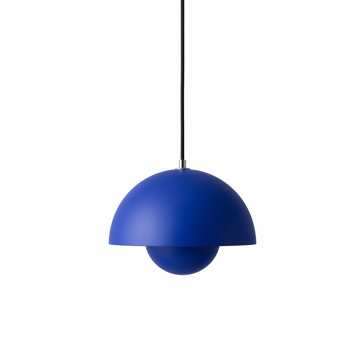 Duo in Klein Blue
