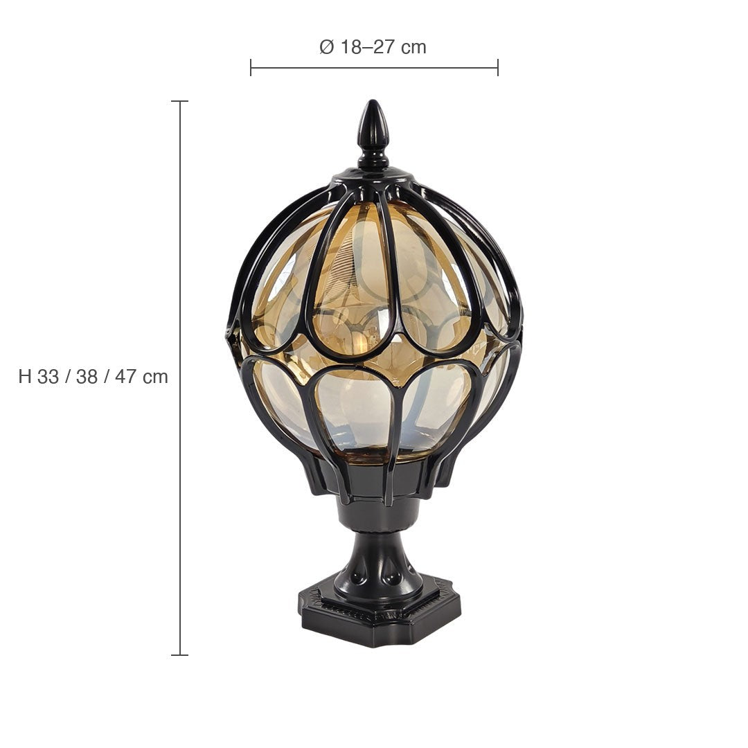 Lune dimensions: height 33, 38 or 47 cm; globe diameter 18 to 27 cm